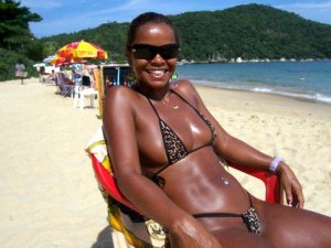 Nazila massage naturiste dans les Landes, 40
